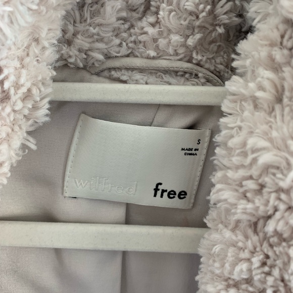 Fuzzy jacket - Picture 2 of 4